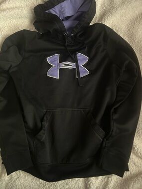 Under Armour Women’s L/G Dark Black And Purple Hoodie